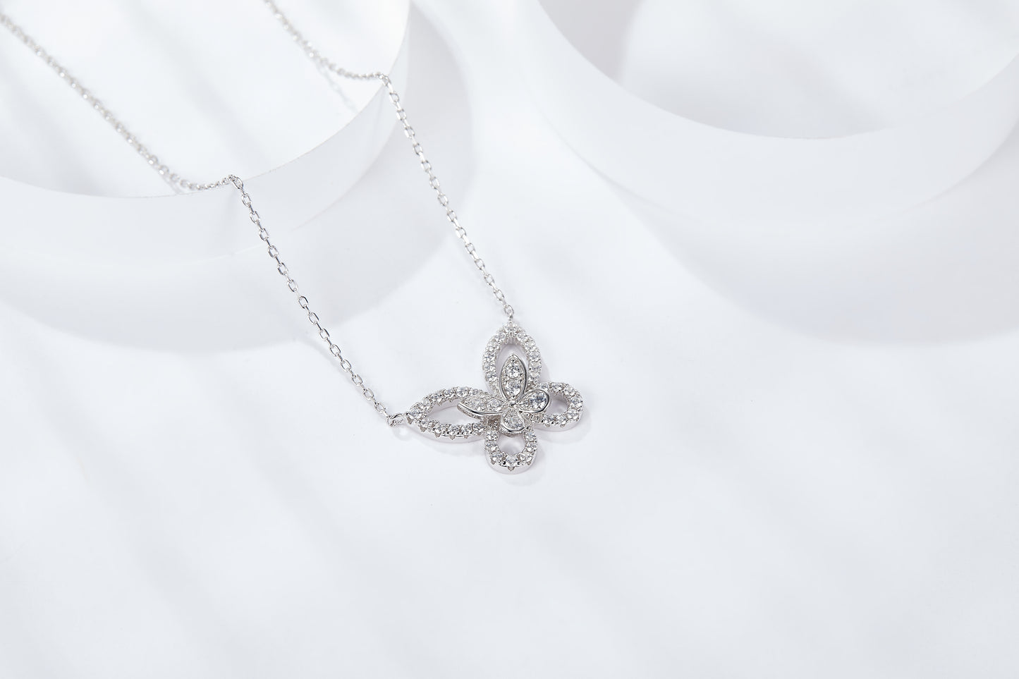 [TW] [#Link 61] Butterfly Shape S925 Sterling Silver Mossanite Necklace