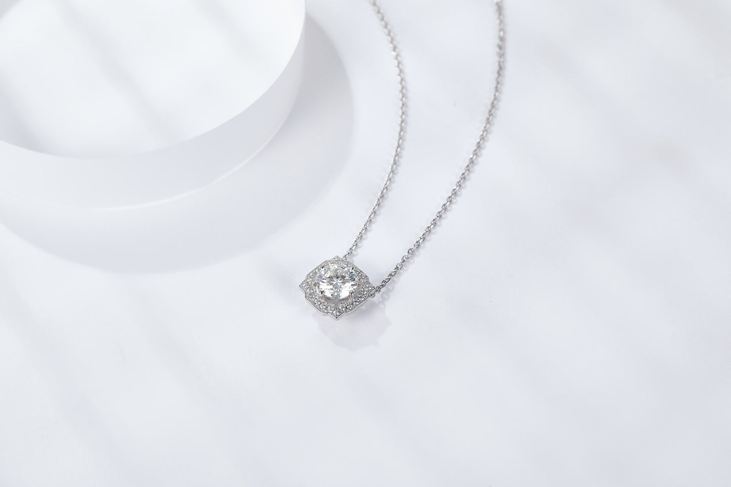 [TW] [#Link 64] 1 Carat  Round Shape S925 Sterling Silver Mossanite Necklace