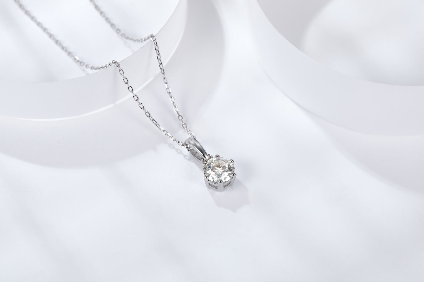 [TW] [#Link 65] 2 Carat Classic Six Claws Round Shape S925 Sterling Silver Mossanite Necklace