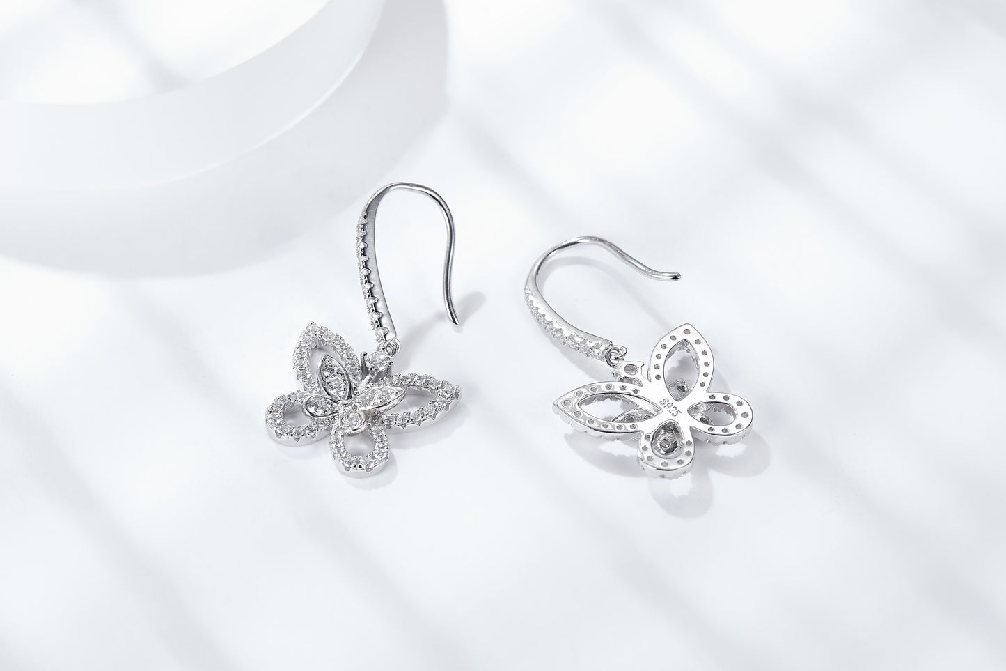 [TW] [#Link 74] Butterfly Shape S925 Sterling Silver Mossanite Earrings