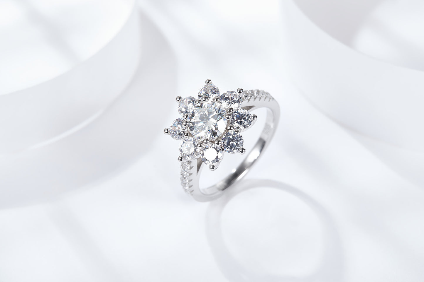 [TW] [#Link 31] 0.5 & 1 Carat S925 Sterling Silver Sunflower Shape Moissanite Ring