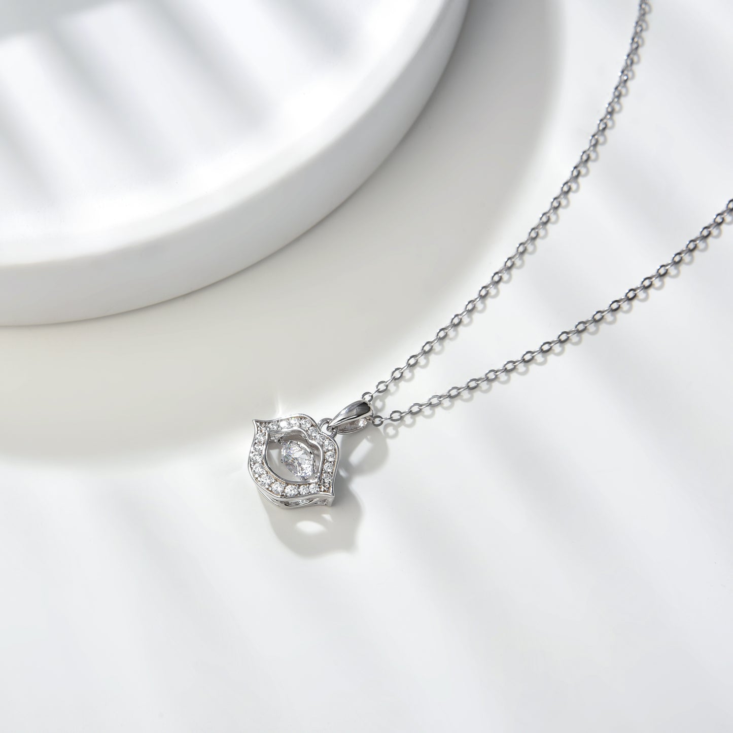 [TW] [#Link 68] Magic Eye Shape 0.5 Carat S925 Sterling Silver Mossanite Necklace