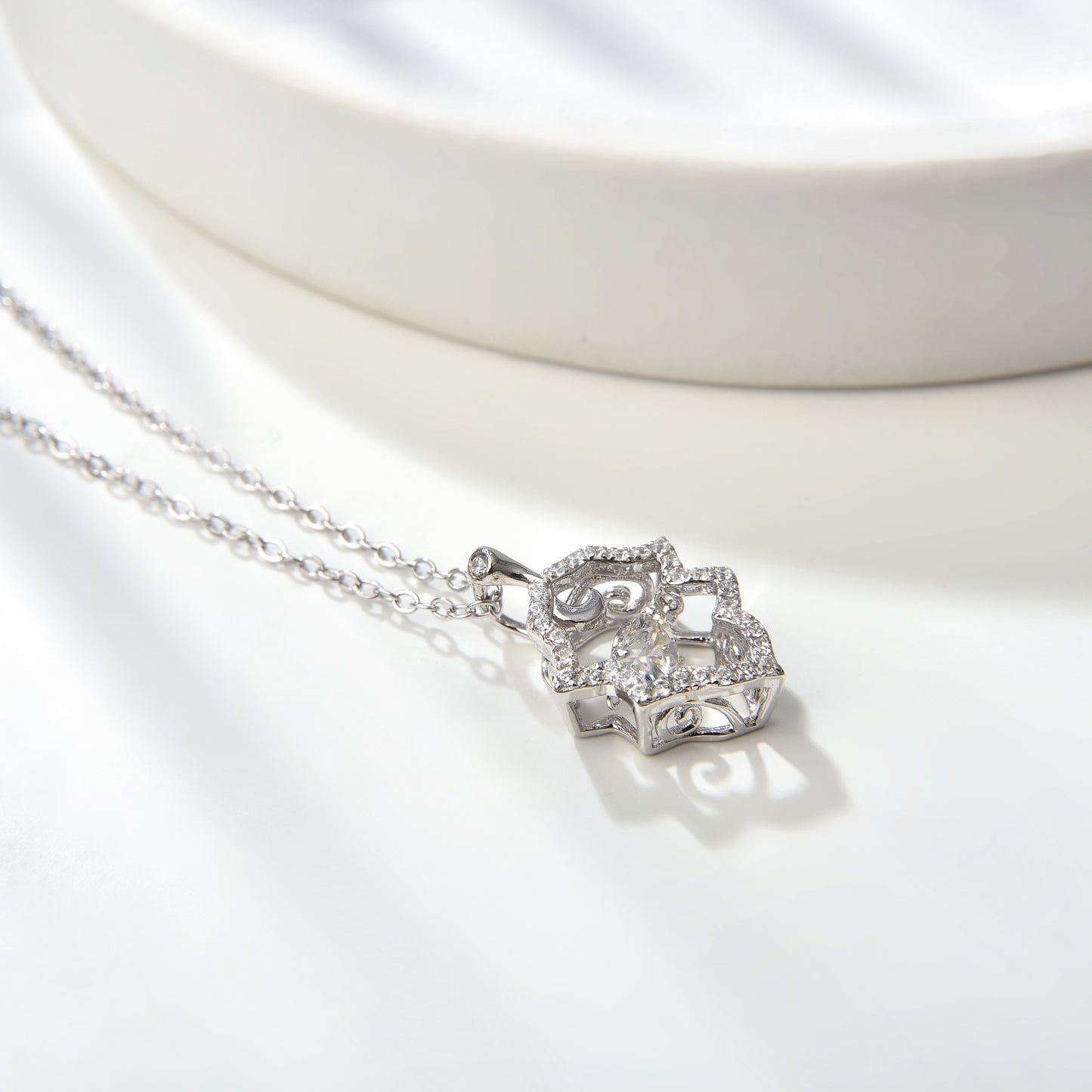 [TW] [#Link 56] Leaf Shape 0.5 Carat S925 Sterling Silver Mossanite Necklace