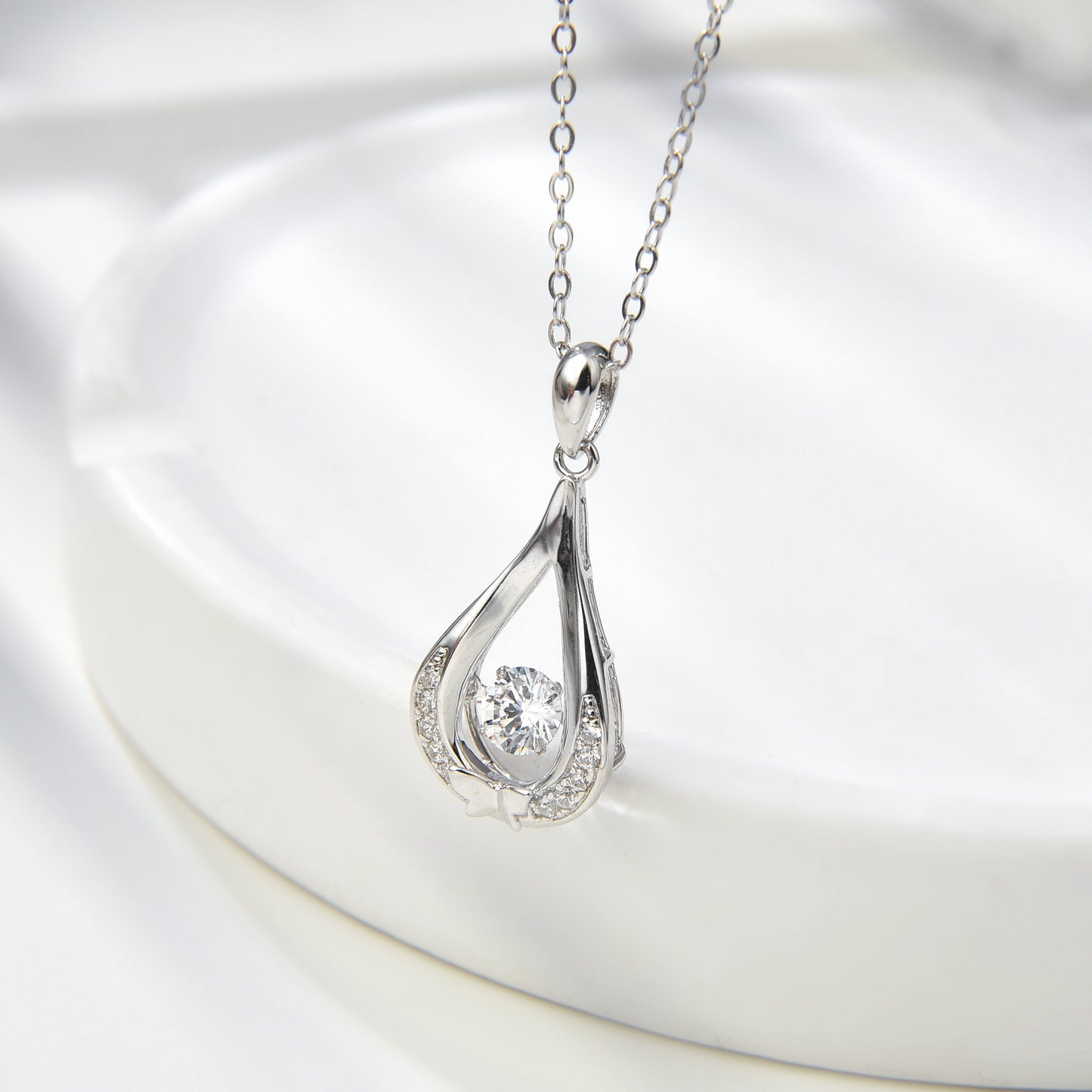 [TW] [#Link 71] Water Drop Shape 0.4 Carat S925 Sterling Silver Mossanite Necklace