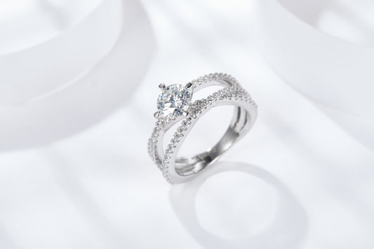 [TW] [#Link 33]  0.5&1 Carat Triple Band S925 Sterling Silver Moissanite Ring